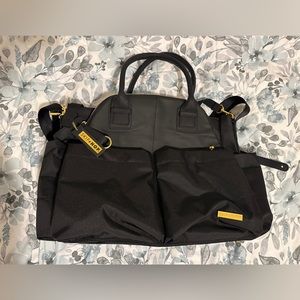 Skip Hop diaper bag tote Chelsea Downtown Chic - black with gold hardware